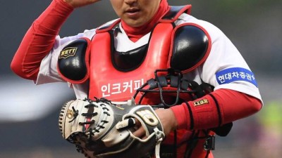 달랑 15경기 뛰었는데 FA 인기남 등극 가능? 포수난에 C등급이라니, 이런 천운이