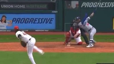 ML 특급 마무리 충격의 승부조작, 그런데 LAD 외야수 헛스윙이 계획 막았다니... 8회 시도 중 유일한 실패