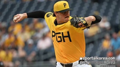 WS 재패한 야마모토도 명함 못 내민다…ERA 1.97·216K '21세기 최고 투수' 스킨스, 사이영상 사실상 확정