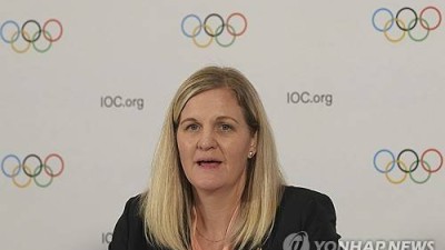 여성으로 바꾼 뒤 '메달 싹쓸이', 한국서 이런 일이…IOC 칼 빼들었다 여성 성전환 선수 '올림픽 출전 금지' 검토