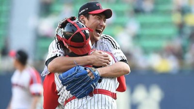 [단독] '롸켓' 이동현 해설위원, 7년 만에 친정 LG 복귀…2군 코치로 지도자 생활 시작