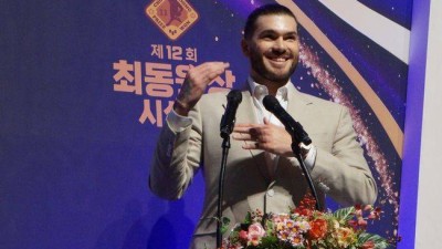 '만장일치' 최동원상, 시상식 참가한 폰세에게 물었다. 내년에도 한화와 함께 하나요?