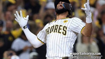 다저스, 오타니에 필적할 슈퍼스타 품나? '5천억 사나이' 트레이드설 급부상…美 외야 보강+계약도 합리적 수준