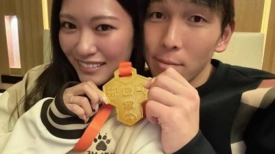 아내 만나 축구 달라졌다...'K리그서 음주운전 퇴출' 쿠니모토, 중국 2부 우승 후 아내에 감사 전해