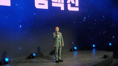 '택진이형 작정했다' 엔씨가 꽁꽁 숨겨온 초대형 프로젝트 세계 최초 공개 [지스타 2025]