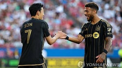 '손흥민이 그렇게 응원했는데' 부앙가 끝내 눈물…월드컵 꿈 무너졌다→가봉, PO 준결승서 나이지리아에 1-4 연장전 패배