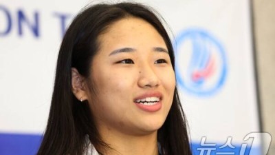 이게 무슨! '불참+불참+불참' 안세영, 역사상 초유의 기록 사실상 확정...10관왕 도전 '쾌청'→BWF, 첫 3년 연속 올해의 여자 선수, 등극 확실시