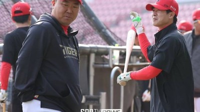 박찬호 잡아달라고 그렇게 부탁했는데… 이범호 또 FA 시장 시련, ‘우승 도전’ 시작부터 암초