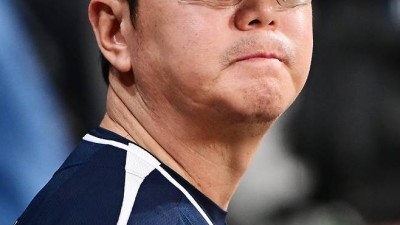 ‘ML 최초 女심판’ 수준미달 판정에 흔들렸나? 경쟁력 자신했던 불펜진, 와르르 무너졌다