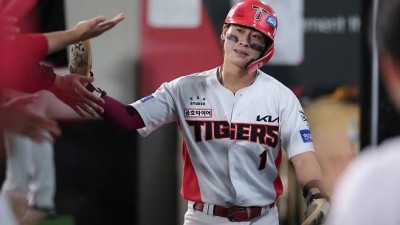 KIA, FA 지형 바뀌나…박찬호 이적 급물살