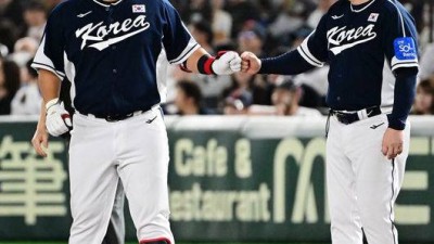 '2차전 무조건 승리' 류지현 감독 칼 빼들었다, 한동희·최재훈 선발→노시환·박동원 제외 [오!쎈 도쿄]