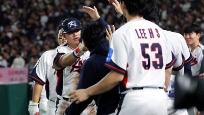 '日 대충격' 도쿄돔 침묵시킨 홈런 두 방…가장 경계했던 안현민에게 2G 연속 홈런 내줬다