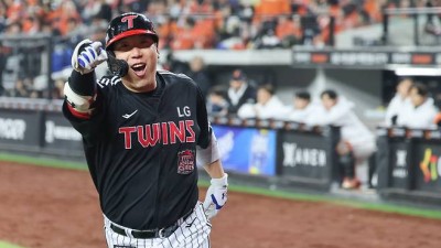 칼자루를 쥔 건 김현수가 맞지만… ‘후한 오퍼’ 뒤 기다린다는 LG도 복안은 있다