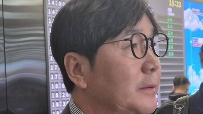 류현진, WBC 출전하나…귀국한 류지현 감독 베테랑 투수 필요
