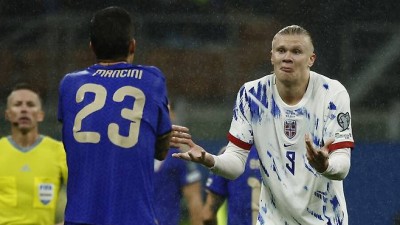 경기 중 자꾸 내 엉덩이를 만졌다 홀란 멀티골 넣은 이유 이거였나 ...오히려 고맙다고 전하고 싶다