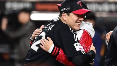 LG-김현수, 분명 '같은 곳' 바라보고 있었는데…'박찬호·강백호' 최대어보다 뜨거워진 '30대 후반' 베테랑 거취 논란