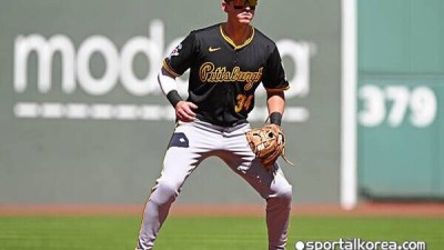 의심의 여지없이 프런트의 실수다 제2의 강정호를 꿈꿨던 28세 내야수, 미국 떠나 돌연 日 최고 명문팀 입단