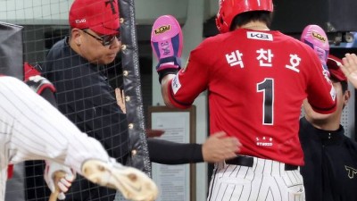 KIA도 조건 건넸다, 선택은 선수의 몫…박찬호 FA 이적 보상은 '연봉 200%+선수' [IS 이슈]