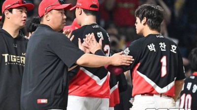 80억 감당하기 힘들었다 유격수 잃은 KIA, 애초 잡기 어려웠다...이범호 감독 반드시 돌파구 찾겠다 [오!쎈 오키나와]