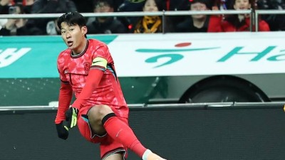 '이럴까봐 안 갔나' 텅 빈 관중석→경기력도 답답...손흥민-이강인 나오고도 슈팅 단 1개 그쳤다 (전반 종료)