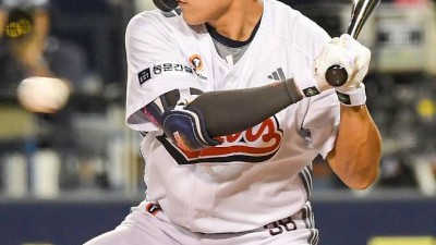 '초대형 트레이드 주인공'도 풀렸다! 스캠 MVP였는데.. 1년 만에 '롯데→두산→키움' [2차 드래프트]