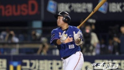 '엄상백과 심우준, 떨고 있나?' 박찬호 80억원을 능가하는 '대충격!'...한화, 1년 못했다고 72억원 안치홍 냉정하게 내쳐