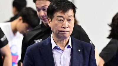 여자배구 IBK 김호철 감독, 자진사퇴…여오현 감독대행 체제로