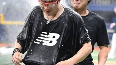 'KIA 양현종 클래스' FA 대박 터트리고 떠난 후배한테 '장문의 메시지'... 못 읽겠어요