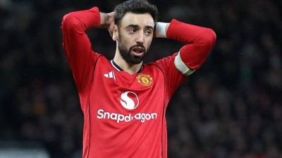 [PL 12R] 다 차려진 밥상 엎었다...맨유, '동료끼리 주먹질→퇴장' 에버튼에 0-1 패배