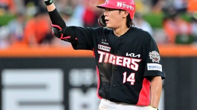 '80억 계약' KIA 주전 유격수 이적, 이 선수 어깨 무거워졌다…찬호 형도 '네가 주전 아닌가''라고 했지만 더 잘해야 [인터뷰]
