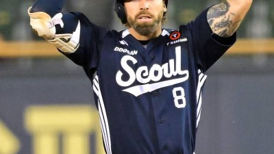 '이럴 수가' 두산, '차기 주장'까지 언급된 효자 외인과 결별하나…美 현지서 '새 외인' 계약 소식 떴다