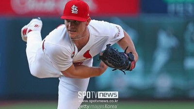 '유망주 2명 내줬다' 2대1 트레이드 성사…37세 앞둔 선발 영입, 이유는?