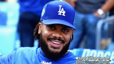 '끔찍한 계약' 무려 1055억 날린 다저스, 결국 476세이브 레전드 마무리와 재결합하나?