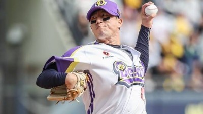 42세 고효준, 두산 방출에도 현역 도전...송진우 최고령 등판 기록 도전...힘 내겠다