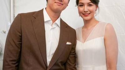 '행방 묘연' 오타니 아내 마미코, 가족과도 만나지 못하고 있어...출산 후 안정 위한 미국 거주?→일본 매체, WBC 일정 차 귀국할까 집중 조명