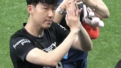 ‘손흥민 옆에서 울었던 여성은?’ 올해 연말에 재회할 듯…12월 영국 방문 유력→역대급 ‘오피셜’ 공식발표 뜬다