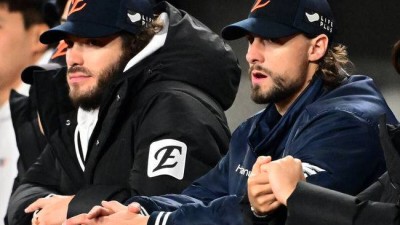 ‘33승 증발 위기’ 한화 초비상! 17승 MVP 출국→대전예수마저 떠날 결심, 美보도 떴다 “휴스턴과 58억 계약 임박”