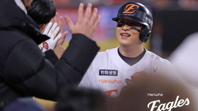 '저 한화인데?'… 이진영, SNS 프로필 사진 왜 변경했나 팀 애정 때문에