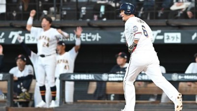 '후배 폭행' 불명예 이적→홈런으로 친정에 은퇴 신고식 훈련 전혀 안 했는데, 몸이 기억했다