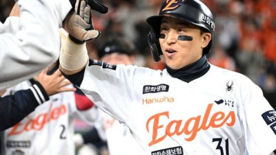 37세 김현수 50억, 42세 최형우 인기폭발...37세 손아섭, 한화에 자리있을까 '강백호-페라자' 영입 직격탄