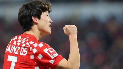 '홍명보호 초비상' 국대 10번 韓 축구 에이스, 초유의 강등 위기...0-4 대참사, 꼴찌 추락 '8경기 무승'