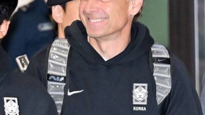 한국 시절 근무 태만+선수단 불화 방치.. 클린스만, 리버풀 추락에 술 한잔해 조언