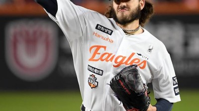 '한국에서나 통했던 투수잖아…' 몸값 폭등한 폰세 향한 비판론 등장. KBO리그 레벨이 의심된다?