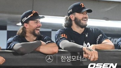 “미리 얘기하고 떠났다” 원투 펀치의 예고된 작별, 왜 손혁 단장은 놀랐을까 “와이스 ML 보장 계약은 예상 못했다”