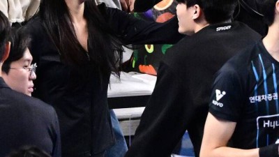 '학폭 논란' 이다영, V리그에 왔다...국내 코트 찾아 응원한 사람은? [유진형의 현장 1mm]