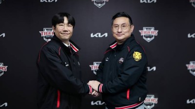 [오피셜] 양현종은 종신 KIA맨을 택했다···‘2+1년’ 45억 계약 확정