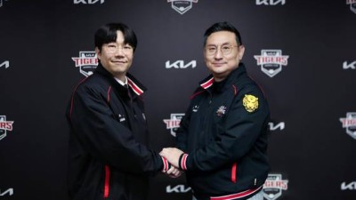 양현종, 2+1년 45억원에 KIA 잔류…강민호의 4번째 FA 도전은?