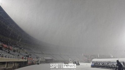 [오피셜] '사상 초유의 사태' 부천-수원FC 승강 플레이오프 1차전, 폭설로 경기 취소...5일로 연기, 2차전은 협의 중