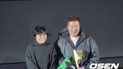 후배들 문자 보고 2시간 울었어요 FA 시장 뒤흔든 최형우의 진심, 팬들 DM 볼건데, 아내랑 또 울겠죠