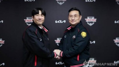 '두 구단 왜 안 움직이나' FA 외부 영입 없는 KIA·롯데…팬들 우려 커져